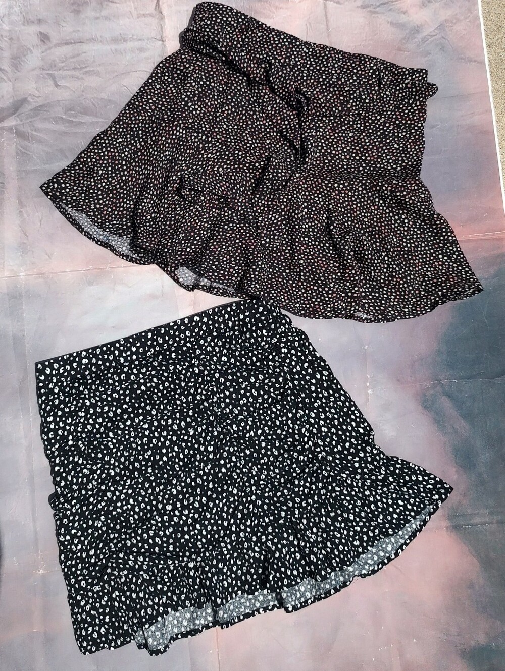 2 Urban Romantics Size Small Flirty Skirts! - Picture 1 of 7
